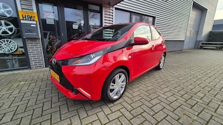 Toyota Aygo 1.0VVT-i X play AIRCO CAMERA EL RAMEN LED NAP