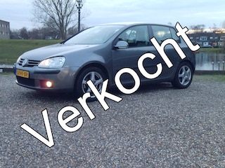 Volkswagen Golf 1.6 FSI Comfortline - Airco - 6 Bak