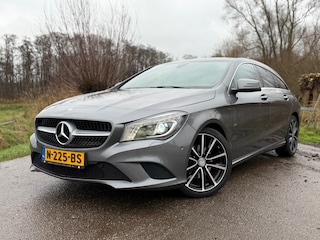 Mercedes-Benz CLA Shooting Brake 180 Ambition Automaat / Leder-Stof / Navi / Clima / 18" Velgen / PDC / Cruise / LED
