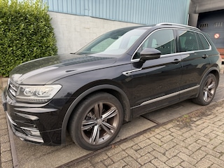Volkswagen Tiguan 1.4 TSI ACT Highline Business R I R-Line I 18" I 1ste eig. I Camera I Virtual I Adap. Cruise I