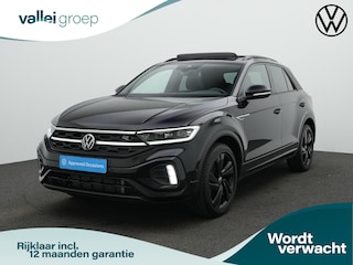 Volkswagen T-Roc 1.5 TSI 150 pk DSG R-Line | Panoramadak | Trekhaak | IQ Light | Stuur-/stoelverwarming | Achteruitrijcamera | Navigatie