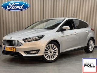 Ford Focus 100pk Titanium Adv Navi Parking pack Trekhaak Voorruitverwarming 17" LM Privacy Glass 5drs