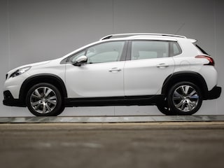 Peugeot 2008 1.2 PureTech Allure Sport (NAVI,CLIMATE,CRUISE,CAMERA,PDC,GRIP CONTROL,ELEKTRISCH PAKKET,SPORTSTOELEN,LM VELGEN)