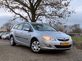 Opel Astra Sports Tourer 1.4 Selection | Cruise Nu € 1.975,-!!!