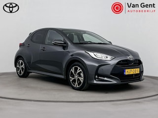 Toyota Yaris 1.5 Hybrid 115 Dynamic | Dodehoek | Parkeersensoren voor/achter | Stoelverwarming | Stuurverwarming | Apple Carplay / Android Auto | Navigatie | LED