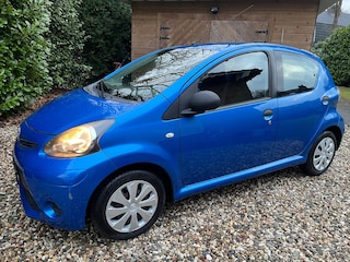 Toyota Aygo RIJKAAR/APK/HISTORY/BEURT/NAP/AIRCO/5drs//DIREKT MEE