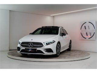 Mercedes-Benz A-klasse 180 Business Solution AMG 136PK | NL AUTO+NAP | Pano | LED | Stoelverw. | Carplay | Night | Garantie