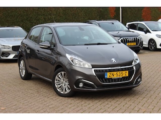 Peugeot 208 1.2 PureTech Signature 64.665 km! Navigatie / Parkeerhulp achter / 16'' / DAB / Bluetooth / Cruise Control