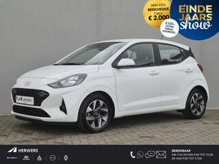 Hyundai i10 1.0 Comfort Smart 5-zits Automaat / Fabrieksgarantie tot 04-2030 / Dealer onderhouden / Apple Carplay Android Auto / Achteruitrijcamera / Airco / Cruise control / Parkeersensoren achter / Navigatie /