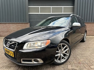 Volvo V70 2.0T 203PK R-Edition Trekhaak / Navigatie / Xenon