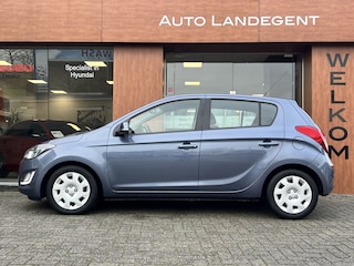 Hyundai i20 1.4i i-Motion | Automaat | Trekhaak | Radio