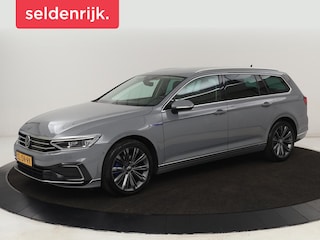 Volkswagen Passat 1.4 TSI PHEV GTE | Stoelverwarming | Massage | Leder/Alcantara | Camera | Carplay | Navigatie | Matrix LED | Adaptive cruise | Climate control | 18'' lichtmetalen velgen