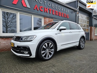 Volkswagen Tiguan 1.4 TSI Comfortline Business R-Design! Panorama/Schuifdak! Mooie Auto! Camera! Carplay!