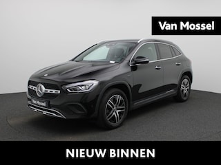 Mercedes-Benz GLA 250 e Style Premium | Automaat | Navigatie | Sfeerverlichting | Stoelverwarming | Elektrische Achterklep | Heads-Up Display | Premium Audio | Virtual Cockpit | Lichtmetalen Velgen |