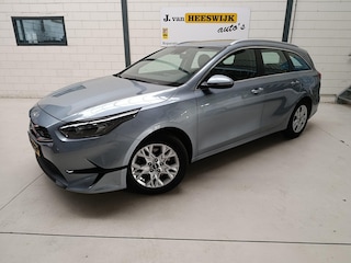 Kia Ceed Sportswagon 1.5 T-GDi DynamicLine Airconditioning (automatisch) |  Cruise control | Navigatiesysteem | Parkeersensoren  | Trekhaak