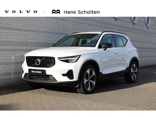 Volvo XC40 B4 Plus Dark | Verwarmbare Voorstoelen en Stuurwiel | Semi-Elektrische Trekhaak | Verwarmbare Voorruit | Premium Audio by Harman Kardon | Adaptieve Cruise Control | Park Assist