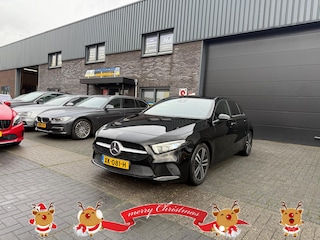 Mercedes-Benz A-klasse 200 Launch Edition Premium | 1E EIGENAAR | 12MND GARANTIE | AUTOMAAT | DAB | LED | SFEERVERLICHTING |