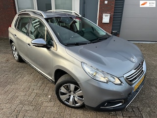 Peugeot 2008 1.2 PureTech Allure / Leder / Navi / PDC / Clima / Cruise