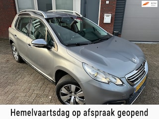 Peugeot 2008 1.2 PureTech Allure / Leder / Navi / PDC / Clima / Cruise