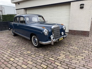 Mercedes-Benz 200-serie 220 S