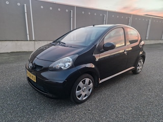 Toyota Aygo 1.0-12V +