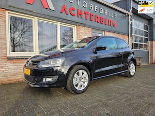 Volkswagen Polo 1.2 TSI Highline Airco/Clima! Trekhaak! Cruise Control! Leuke Auto! 6-Versnellingen!