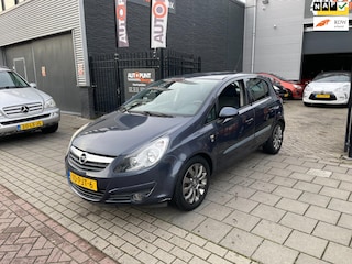 Opel Corsa 1.4-16V '111' Edition 1e Eigenaar! Trekhaak Airco NAP APK