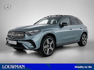Mercedes-Benz GLC 300e 4MATIC Sport Edition | Premium pakket | Winter pakket | Nightpakket | Rijassistentiepakket Plus | Trekhaak | Digital Light | Smartphone integratie | Panoramaschuifdak | 360° camera |
