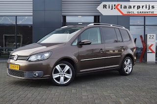Volkswagen Touran 1.4 TSI DSG Highline / Navi / 17 Inch LM / Xenon/ Park-assist / Climatronic