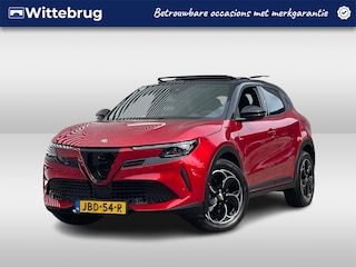 Alfa Romeo Junior Elettrica Speciale 54 kWh 156PK Schuif / Kanteldak | Keyless | Techno Pakket | Apple Carplay