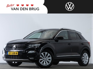 Volkswagen T-Roc 1.5 TSI 150 PK DGS Sport | Navigatie | Trekhaak | Stoelverwarming | Adaptieve Cruise Control |
