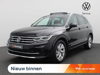 Volkswagen Tiguan 1.4 TSI eHybrid Elegance 245PK DSG Pano-Schuifdak, Keyless, Trekhaak, Achteruitrijcamera, 18" LM Velgen, Matrix LED-Verlichting, Side Assist