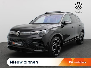 Volkswagen Tiguan 1.5 eHybrid R-Line Edition 272PK DSG Pano-Schuifdak, Trekhaak, Black Style, Head-Up Display, Leder, Harman Kardon, Navi Pro, Memorystoel, 360gr. Camera