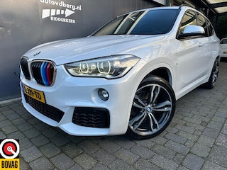 BMW X1 sDrive18d High Executive M pakket | Pano | Carplay | Achterklep elektr | Trekhaak |