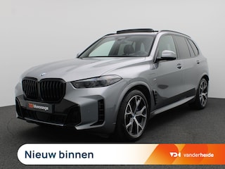 BMW X5 xDrive50e Launch Edition 490PK AUT8 M-Sport, Pano-Schuifdak, Trekhaak, HUD, 21" LM Velgen, Adaptieve Cruise Controle, Harman Kardon
