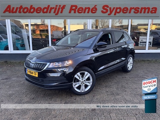 Skoda Karoq 1.5 TSI ACT Business | Stuurverwarming | Apple Carplay | Parkeer Sensoren | Cruise