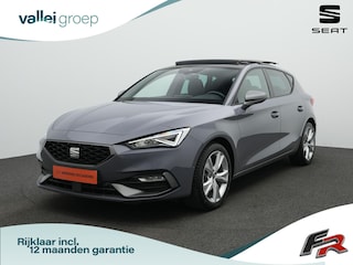 Seat Leon 1.0 TSI 110 pk FR | Panoramadak | Stuur-/stoelverwarming | Achteruitrijcamera | Adaptive Cruise