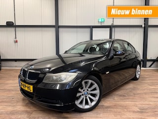 BMW 320i Dynamic Executive / CLIMA / CRUISE /
