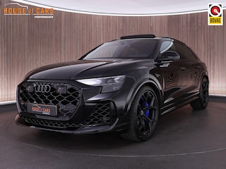 Audi Q8 Performance 4.0 640pk TFSI |B&O advanced|RS-design blauw|pano|massage|soft close|keramisch|HUD|360 camera|matrix LED|carbon interieur|memory|elek. trekhaak|