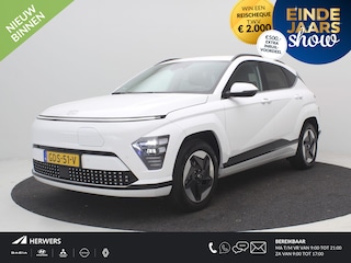 Hyundai Kona Comfort Smart 65.4 kWh / 100% SoH / Warmtepomp / 3-Fase Laden / 1ste eigenaar / HUD / Achteruitrijcamera / Stoel en Stuurverwarming / Elektrische Achterklep / Apple Carplay & Android Auto / Keyless Entry / Fabrieksgarantie tot 24-11-2029 /