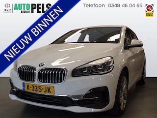BMW 2-serie Tourer 225xe iPerformance eDrive Edition Navigatie, Clima controle, Cruise controle, Elek stoelen, Stoelverwarming, Head up display, Lederen bekleding, Pdc V/A, Xenon, Lm velgen 18'', Full options, Nederlandse auto!! Bovag afleverpakket 695,-