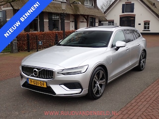 Volvo V60 T8 Twin Engine AWD Inscription PANO / TREKHAAK / CARPLAY / HEADUP / HARMANKARDON