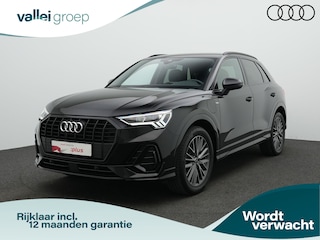 Audi Q3 45 TFSI e 245 pk S-tronic S-Line | Leder/alcantara | Achteruitrijcamera | Stoelverwarming | Navigatie
