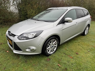 Ford Focus 1.0 TITANIUM / Historie aanwezig / Nieuwe APK / Nieuwe distrutieriem.