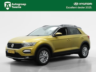 Volkswagen T-Roc 1.0 TSI Style | Navigatie | Sensoren voor en achter | Apple Carp