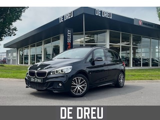 BMW 2-serie Tourer 225xe M-Sport | PANORAMA | LEDER | HEAD-UP
