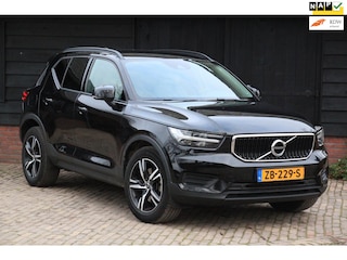 Volvo XC40 2.0 T4 Momentum Camera/Stoelverwarming/Navigatie/Parkeersensor/68000km