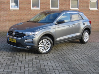 Volkswagen T-Roc 1.0 TSI 110Pk Style * Rijklaarprijs incl. garantie * Navi * Carplay Android * Adaptieve Cruise * Parkeersensoren V+A *
