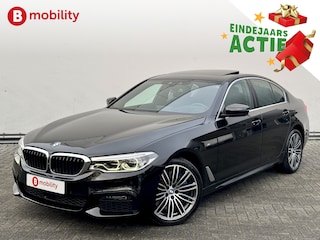 BMW 540i xDrive High Executive Schuif/Kanteldak Trekhaak | Driving Assistant Plus | Head-Up Display | Parking Assistant Plus | Stuur/Stoel+Achterbankverwarming | Comfortstoelen