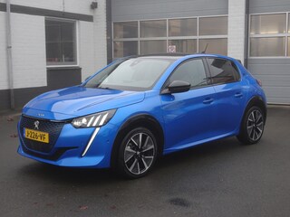 Peugeot 208 EV GT 350 50 kWh Automatische airco, panorama dak, navigatie, stoelverwarming, parkeersensoren, achteruitrijcamera, licht metalen velgen, GT 350, enz...GEEN IMPORT.
